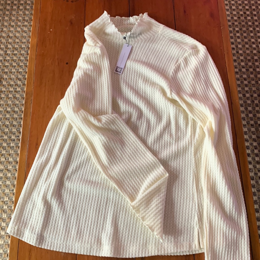 Sanctuary cream top